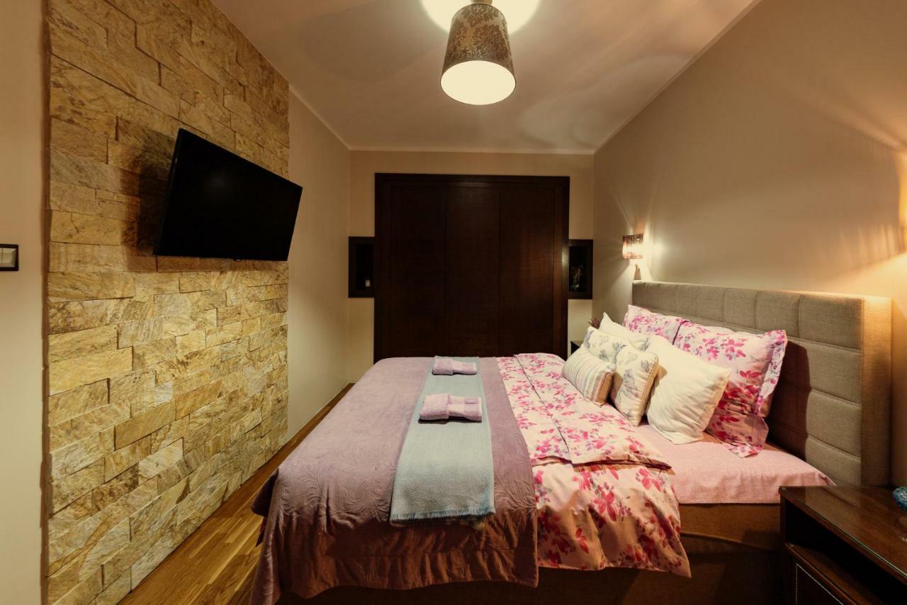 Apartament Moderna Francuska Park カトヴィツェ エクステリア 写真